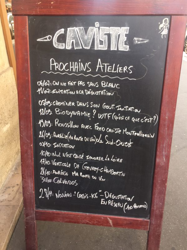 les dégustations chez le Caviste le Sourire au pied de l'échelle en juillet